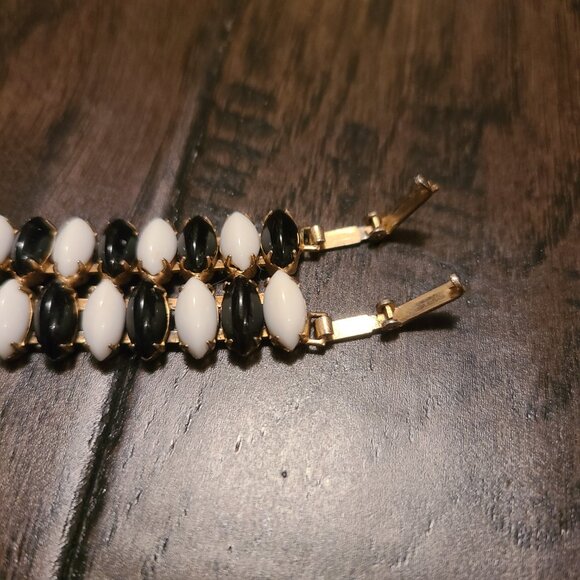 Vintage 1970s bracelet. Black and white set stones. - Picture 4 of 7